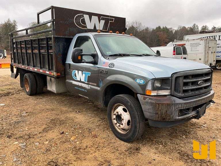 2005 FORD F450 SINGLE AXLE REGULAR CAB STAKE BED TRUCK VIN: 1FDXF46P24EB48177