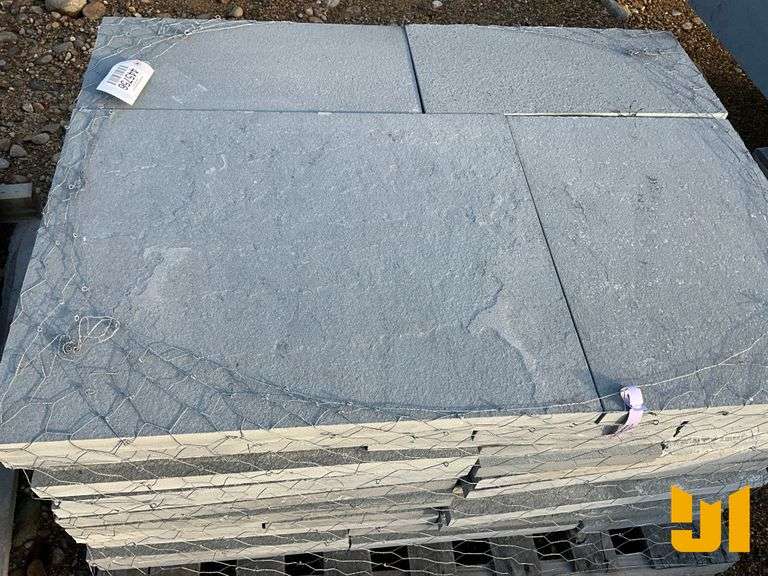 PALLET 1.5” BLUESTONE PATIO KIT