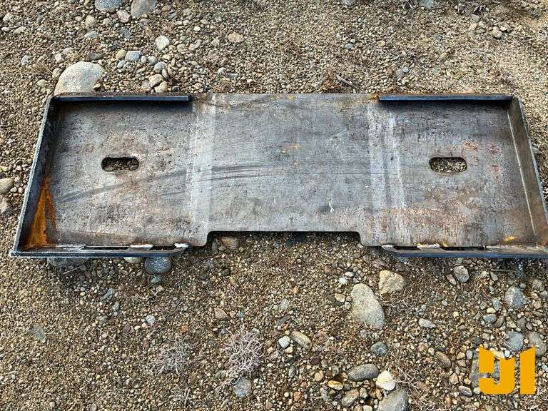 UNUSED KC UNIVERSAL MOUNTING FRAME