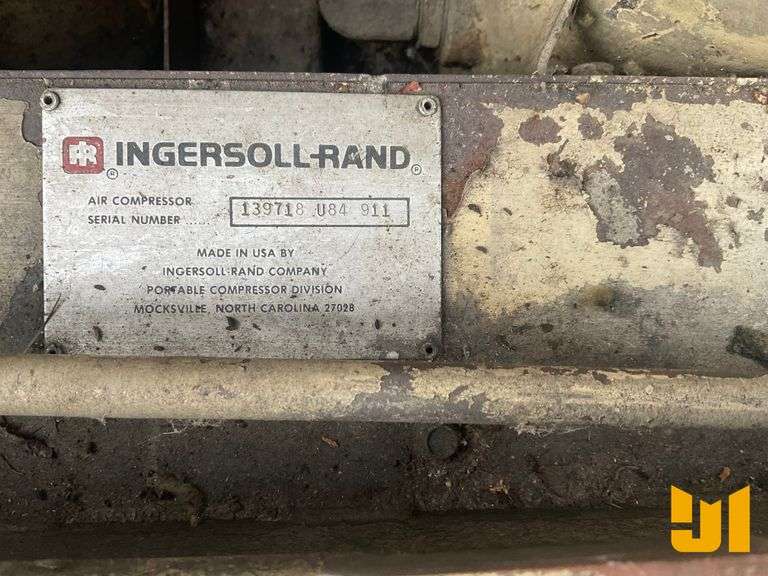 I/R PORTABLE AIR COMPRESSOR SN: 139718U84911