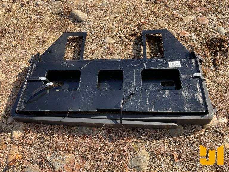 UNUSED KC 45” FORK FRAME W/42” FORKS