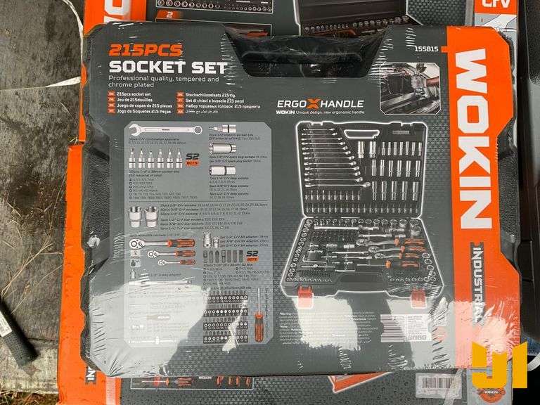WORKIN 215 PC SOCKET SET, INCLUDES 1/4. 3/8. 1/2 RATCHETS