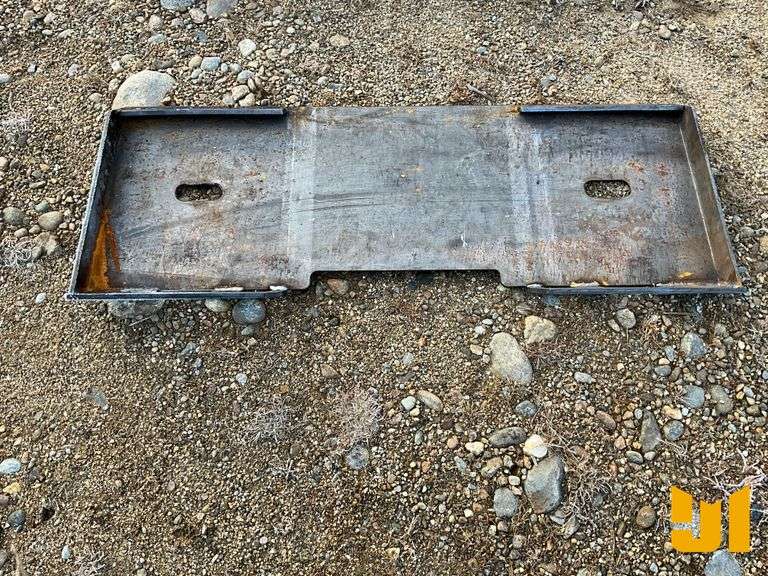 UNUSED KC UNIVERSAL MOUNTING FRAME