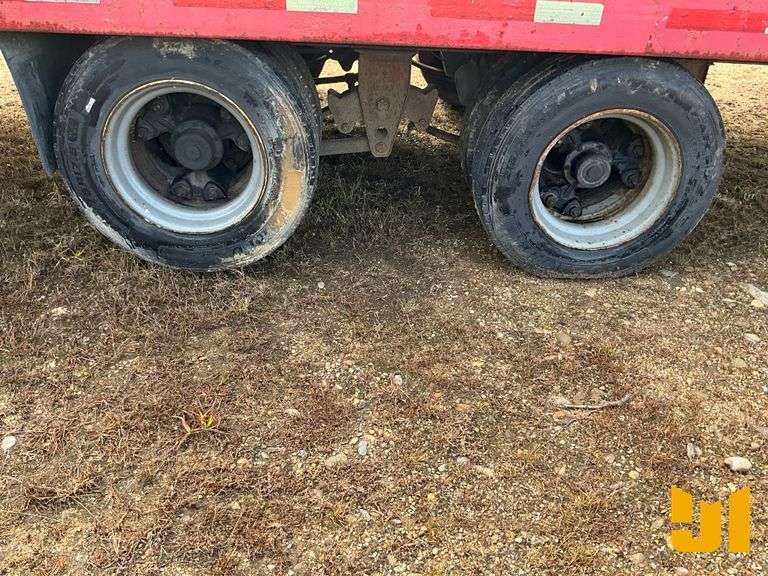 1999 EAGER BEAVER TAG A LONG EQUIPMENT TRAILER VIN: 112H8V319XL052302