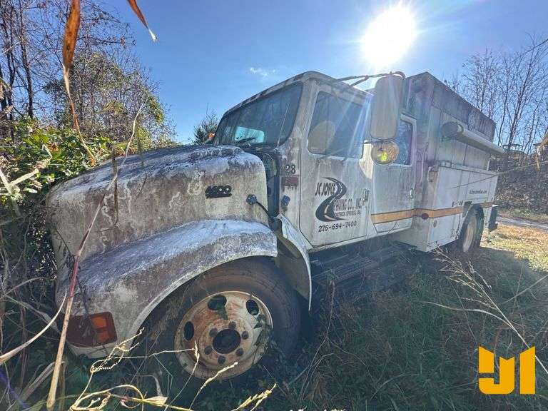 1994 INTERNATIONAL 4600 S UTILITY TRUCK VIN: 1HTSAZRM6RH580727