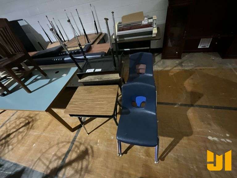 QTY (3) SCHOOL DESKS W/ (6) CHAIRS