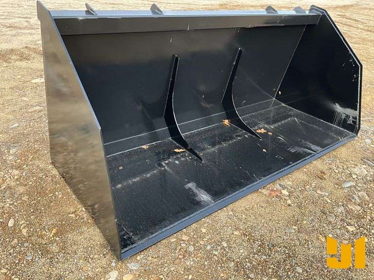 UNUSED KC 102” OVERSIZED LIGHT MATERIAL BUCKET