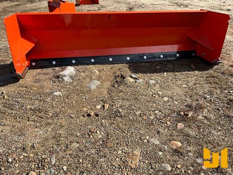 UNUSED 10’ QT SNOW PUSHER PULL-BACK V2023