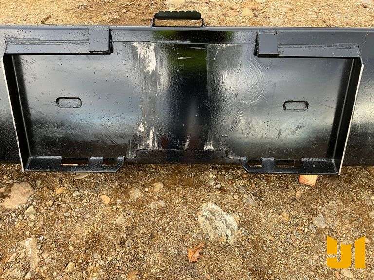 UNUSED KC 90” BUCKET W/CUTTING EDGE