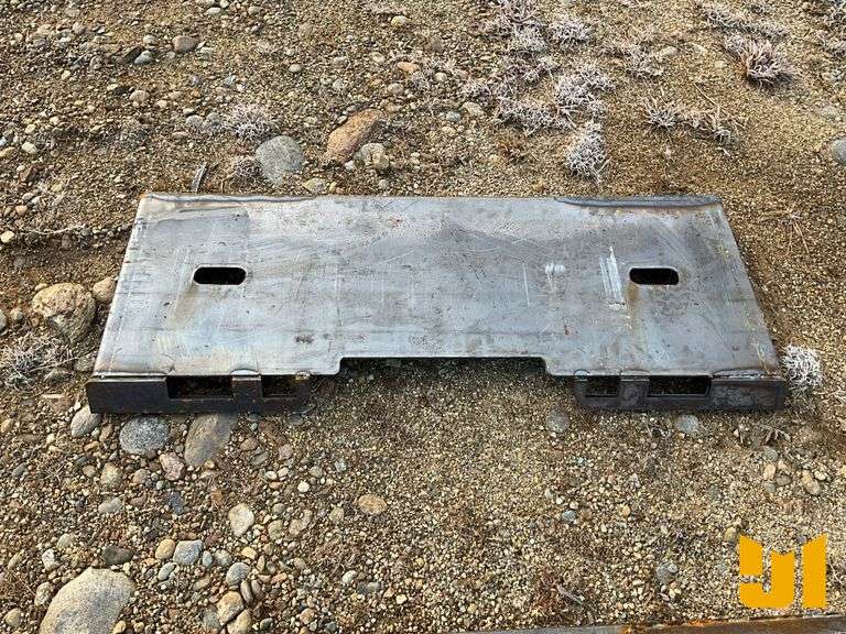 UNUSED KC UNIVERSAL MOUNTING FRAME