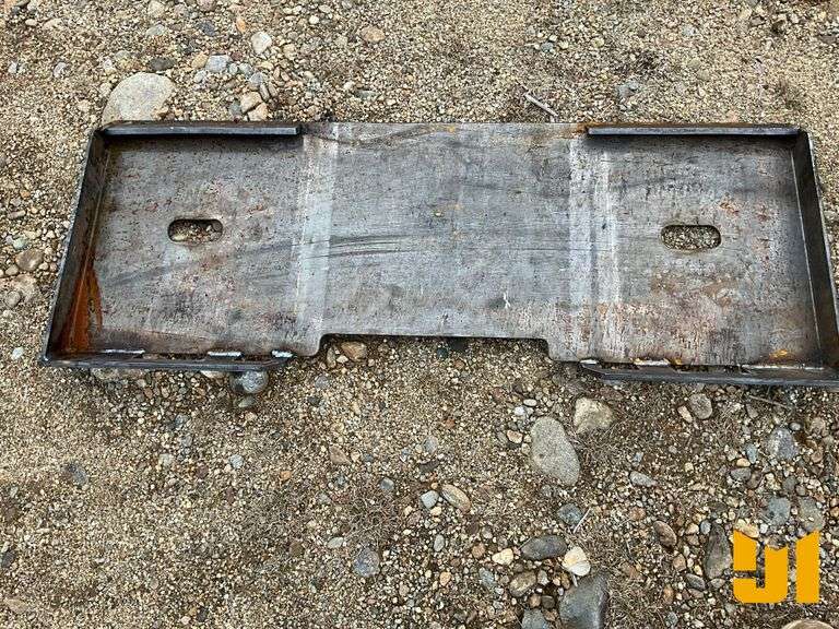 UNUSED KC UNIVERSAL MOUNTING FRAME