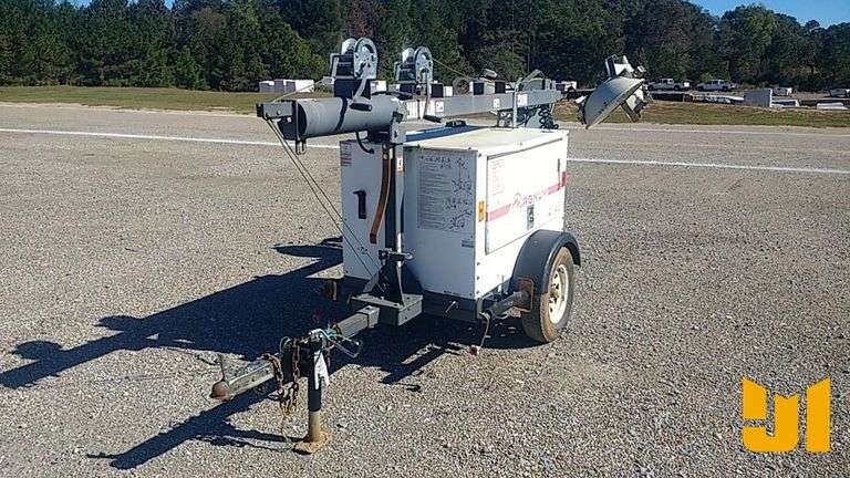 2013 MAGNUM MLT3060K 4 BULB LIGHT TOWER SN: 1300999