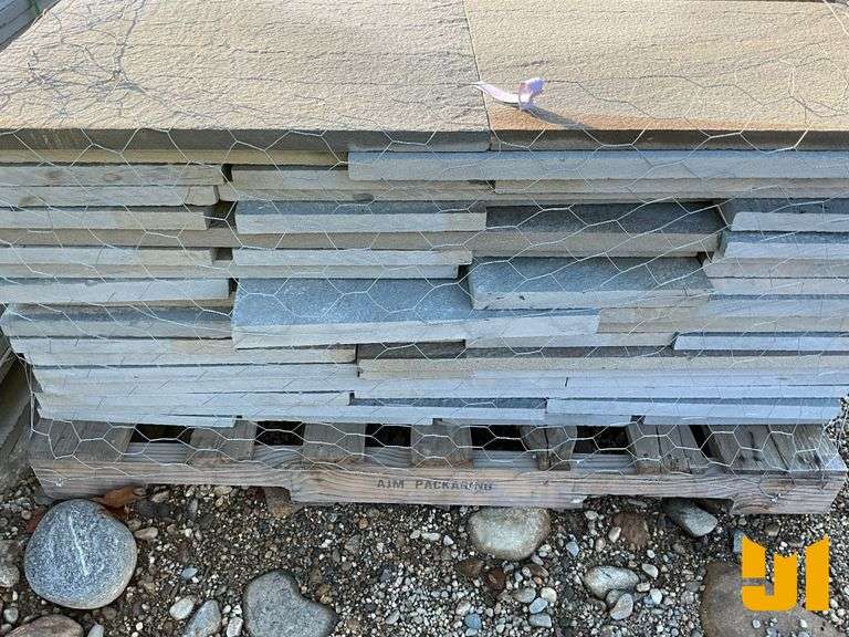 PALLET 1.5” BLUESTONE PATIO KIT