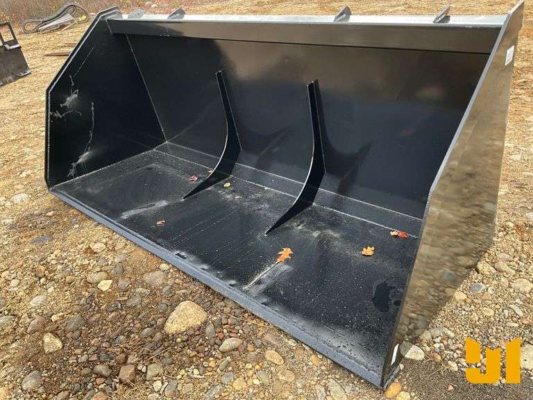 UNUSED KC 102” OVERSIZED LIGHT MATERIAL BUCKET