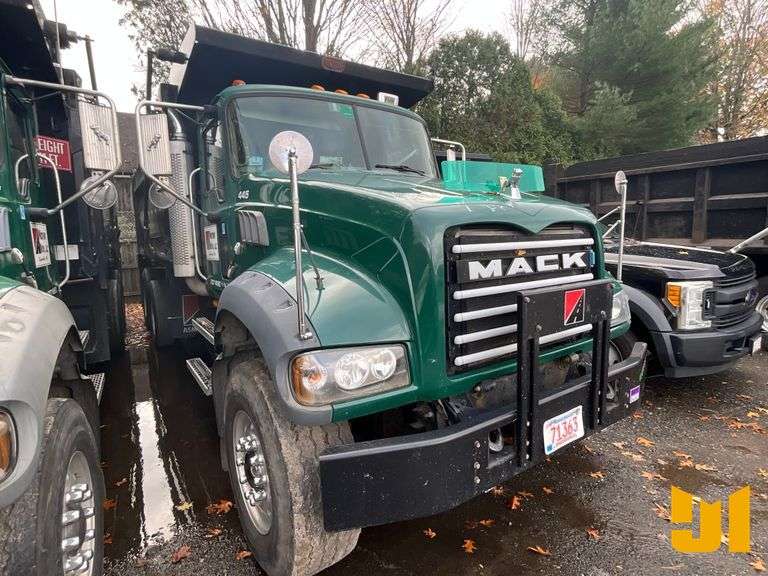 2007 MACK CTP (GRANITE) TRI-AXLE DUMP TRUCK VIN: 1M2AT04C37M005983