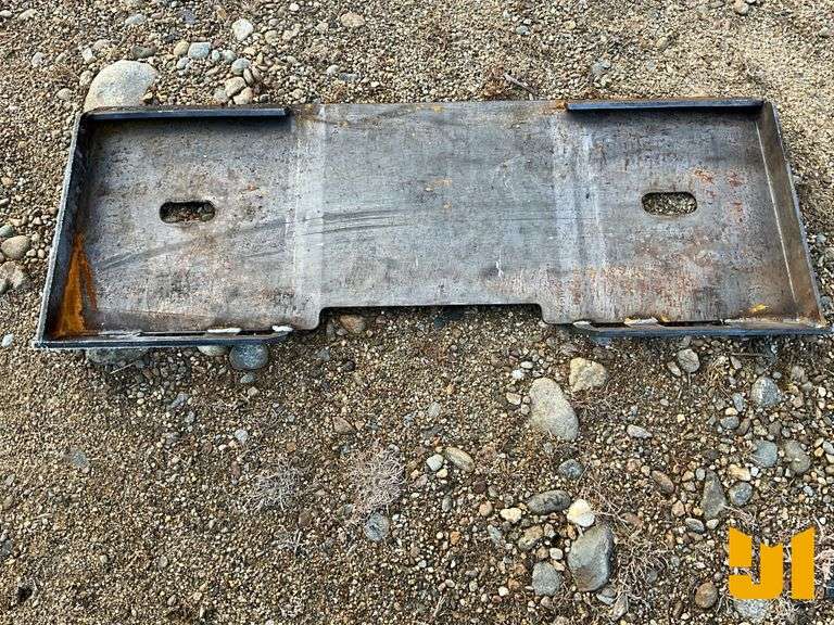 UNUSED KC UNIVERSAL MOUNTING FRAME