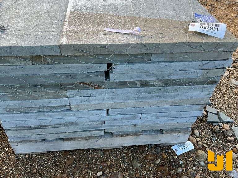 PALLET 1.5” BLUESTONE PATIO KIT