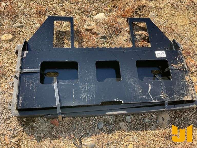 UNUSED KC 45” FORK FRAME W/42” FORKS