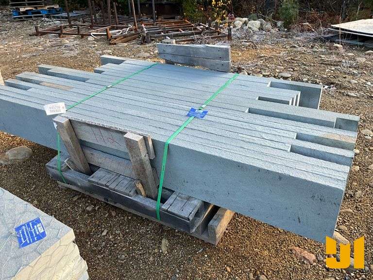 PALLET 12” MIXED 2” THERMAL BLUESTONE TREADS