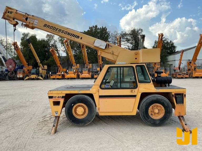 2011 BRODERSON IC80-3H CARRY DECK CRANE SN: 62856480