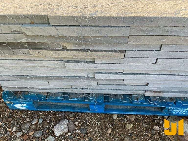 PALLET 1.5” BLUESTONE PATIO KIT