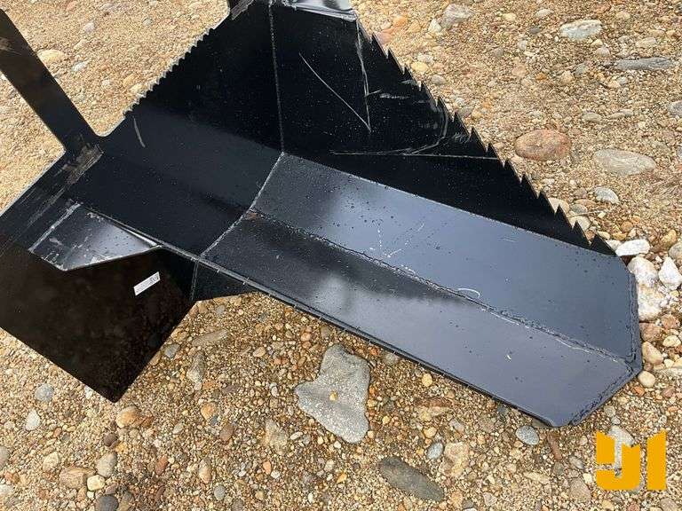 UNUSED KC 40” TREE SPADE BUCKET