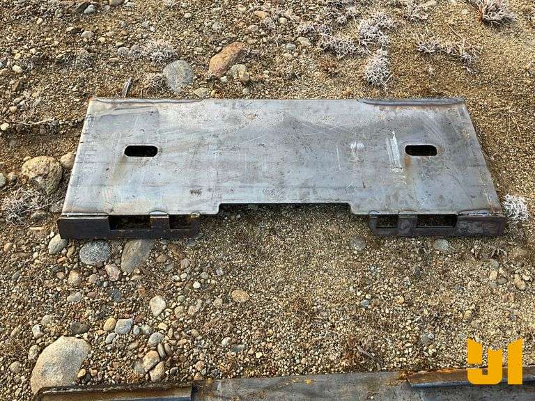 UNUSED KC UNIVERSAL MOUNTING FRAME