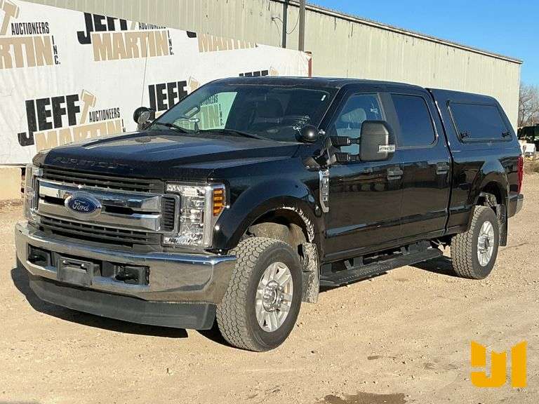 2019 FORD F-250 STX CREW CAB 4X4 PICKUP VIN: 1FT7W2B62KEG09400