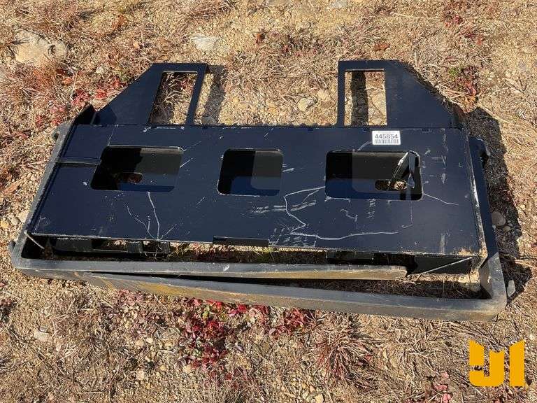 UNUSED KC 45” FORK FRAME W/42” FORKS