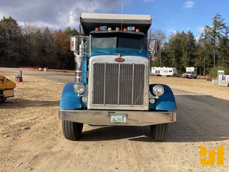 1990 PETERBILT 378 TANDEM AXLE DUMP TRUCK VIN: 1XPFD20X0LN292665