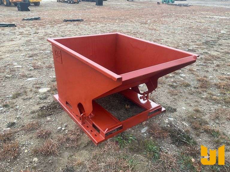 UNUSED 1.5 YARD SELF DUMPING HOPPER