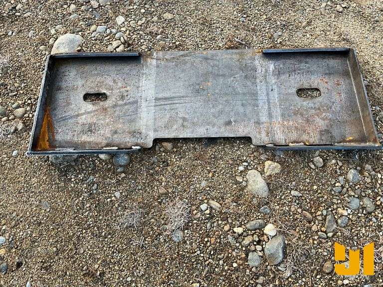 UNUSED KC UNIVERSAL MOUNTING FRAME