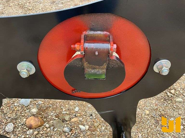 UNUSED 3/8” AR500 DEER SHOOTING TARGET