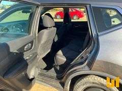 2017 NISSAN ROGUE VIN: 5N1AT2MT5HC862230 FWD