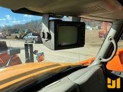 2010 INTERNATIONAL 7600 SINGLE AXLE DUMP TRUCK VIN: 1HTWDAARXAJ240849