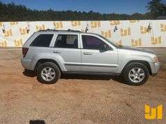 2008 JEEP GRAND CHEROKEE VIN: 1J8GR48KX8C188272 4WD