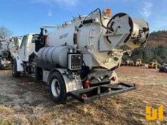 2001 STERLING L7500 S/A VAC VIN: 2FZAA0AK71AB56467