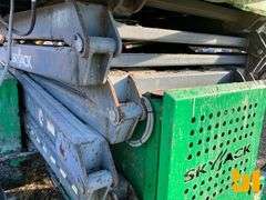 2014 SKYJACK SJ8841RT 42 SCISSOR LIFT SN: 40001425