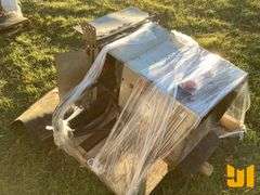 MONROE MSV-156-80-62-MN SALT AND SAND SPREADER SN: 10-11-7441