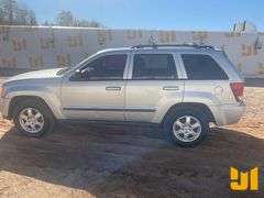 2008 JEEP GRAND CHEROKEE VIN: 1J8GR48KX8C188272 4WD