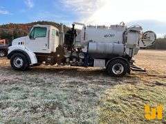 2001 STERLING L7500 S/A VAC VIN: 2FZAA0AK71AB56467