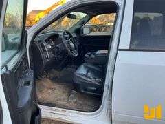 2014 RAM 1500 HEMI 5.7L CREW CAB 4X4 PICKUP VIN: 1C6RR7KTXES164632