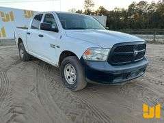 2014 RAM 1500 HEMI 5.7L CREW CAB 4X4 PICKUP VIN: 1C6RR7KTXES164632