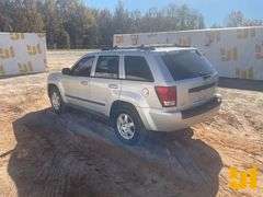 2008 JEEP GRAND CHEROKEE VIN: 1J8GR48KX8C188272 4WD