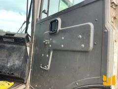 2006 MACK MR TRI FRONT LOAD COLLECTION TRUCK VIN: 1M2K189C36M033556