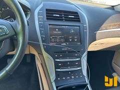 2016 LINCOLN MKZ VIN: 3LN6L2G92GR626995 2WD