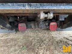 2005 FORD F450 SINGLE AXLE REGULAR CAB STAKE BED TRUCK VIN: 1FDXF46P24EB48177