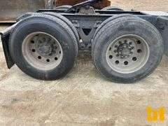 2018 KENWORTH T880 TANDEM AXLE DAY CAB TRUCK TRACTOR VIN: 1XKZDP9X8JJ211306