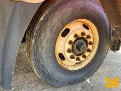 2010 INTERNATIONAL 7600 SINGLE AXLE DUMP TRUCK VIN: 1HTWDAARXAJ240849