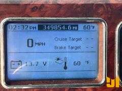 2013 MACK CXU 613(PINNACLE) TANDEM AXLE REGULAR CAB FLATBED TRUCK VIN: 1M2AW02C9DM033146